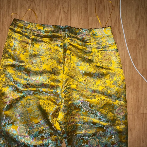 Dolls Kill Mable shiny gold Asian style pants. Size Medium fit 6 maybe 8 party - Picture 5 of 5